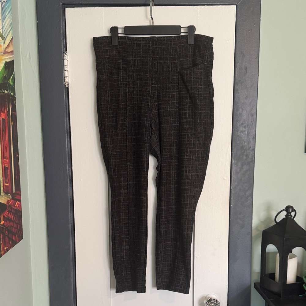 Torrid pull-on luxe ponte pant Size 1R (1X)
